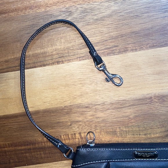 Coach - Wristlet Black w/ Purple Silky Inside Lining - Picture 5 of 8